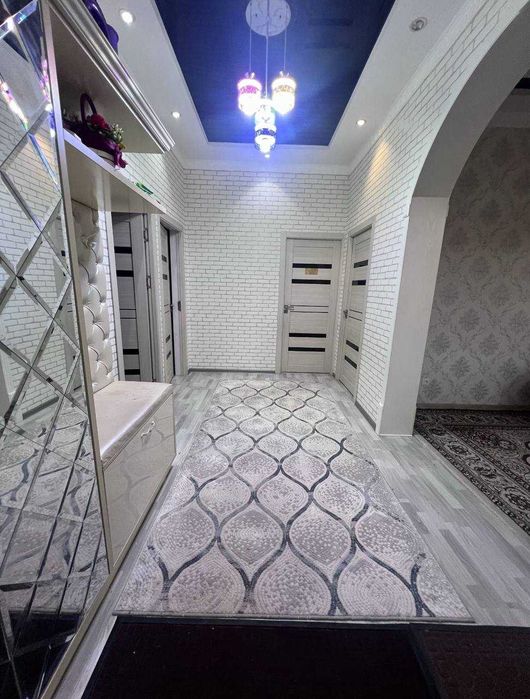 3 хоналик евротамир килинган квартира сотилади