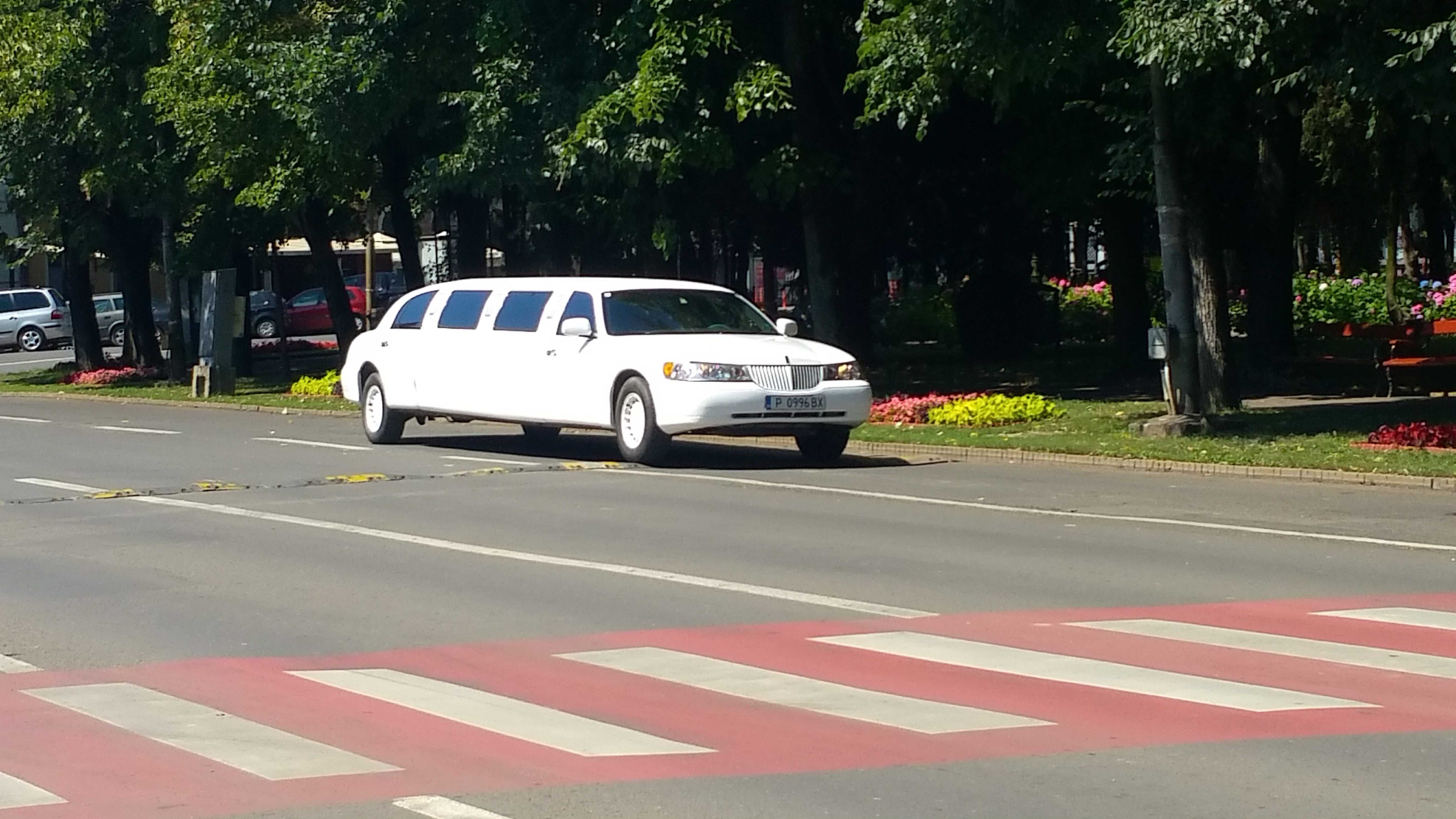 Limuzina Lincoln Town Car