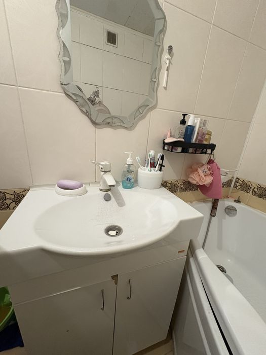 Шкаф для ванны мойкасымен