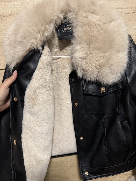 Дамско кожено яке с пух