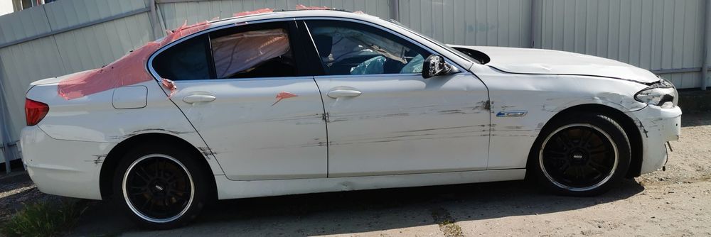 Dezmembrez bmw f10 525 motor 3l 204 cp diesel motor cutie, module far