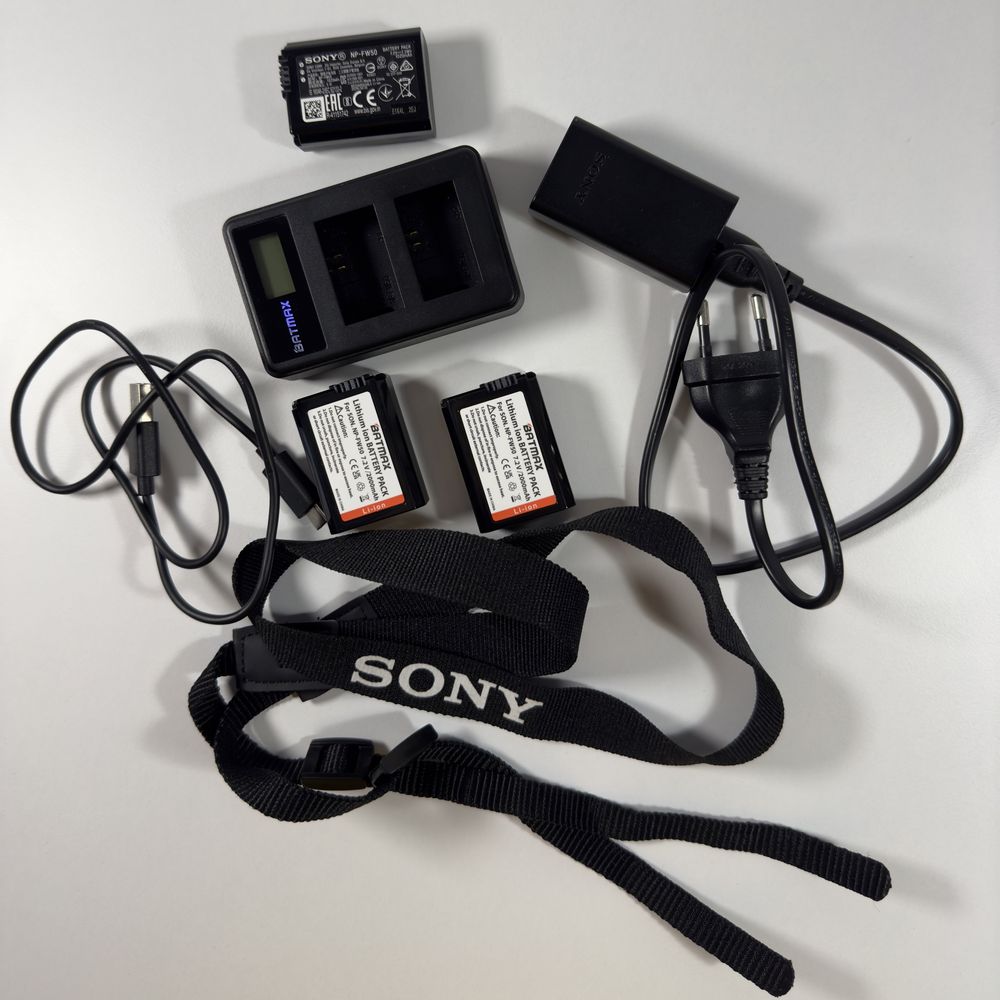 Sony ZV-E10, cu Garantie