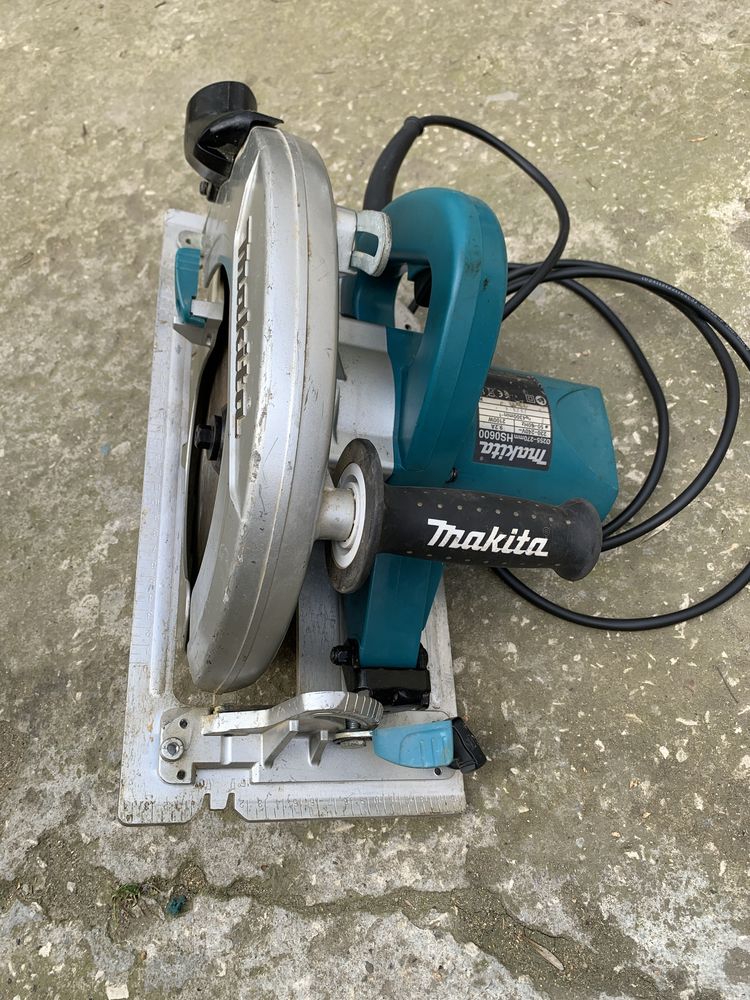 Bosch HS0600/230-240V/2100W/ръчен циркуляр