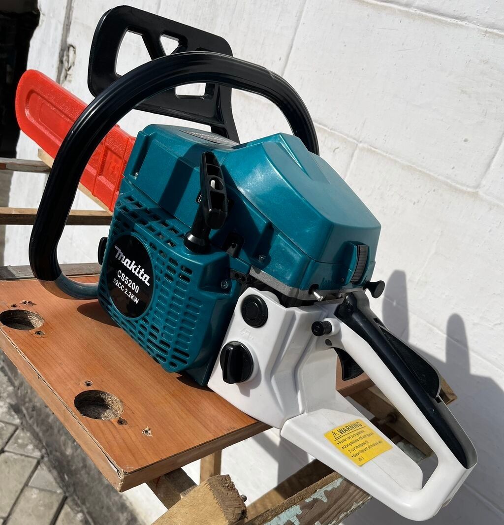Бензопила Профессиональная Makita