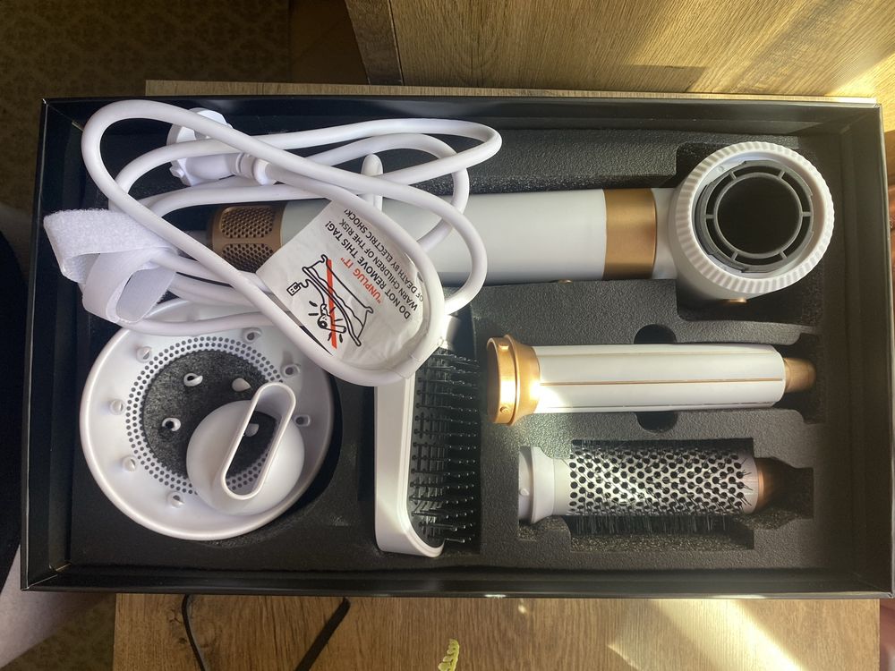 Uscator de par, ondulator, pieptene cu aer cald, multifunctional 7in1