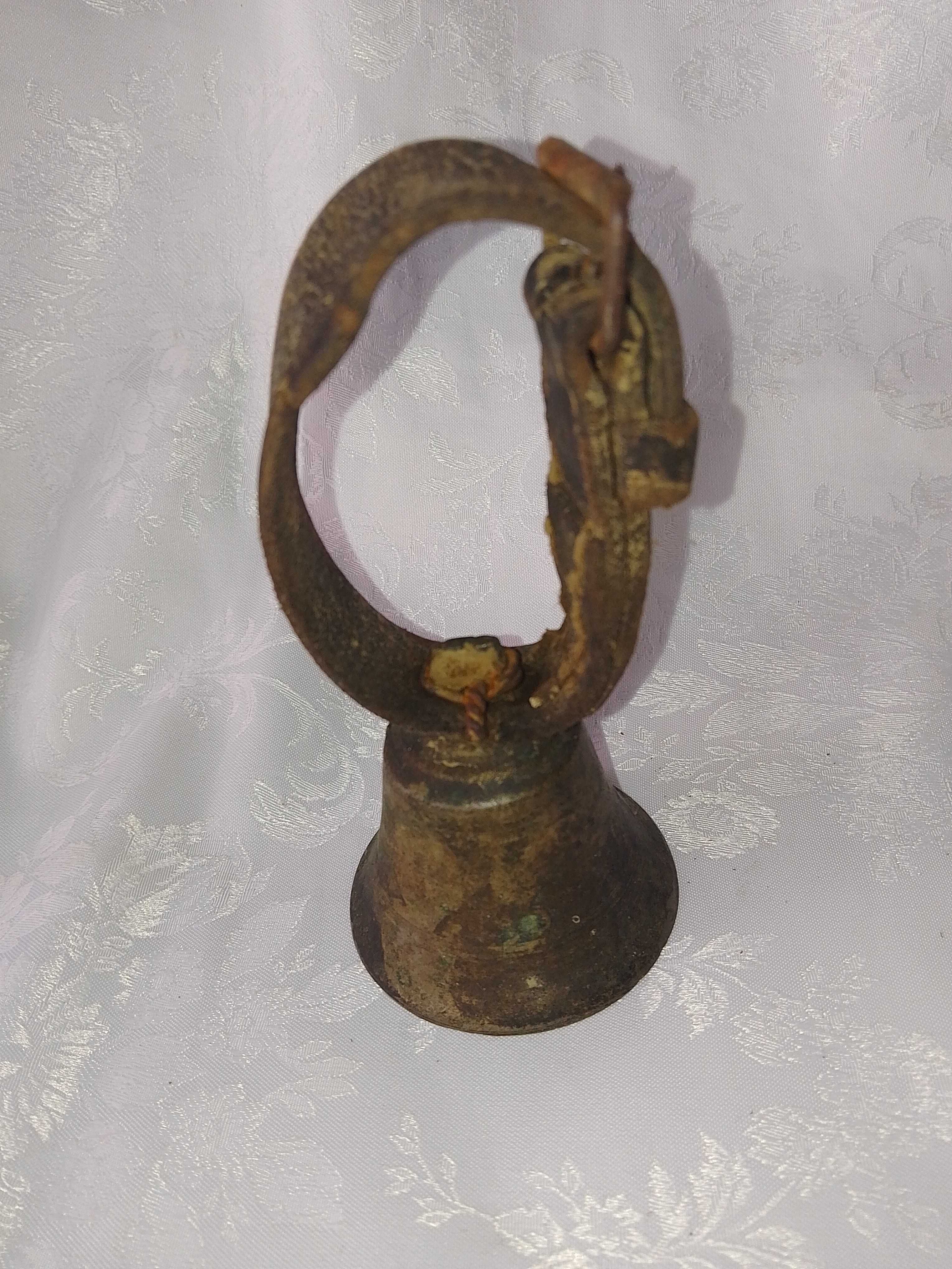 Стара Бронзова Камбана, Звънец, Чан