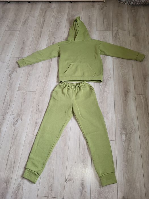 Продам тёплый спортивный костюм