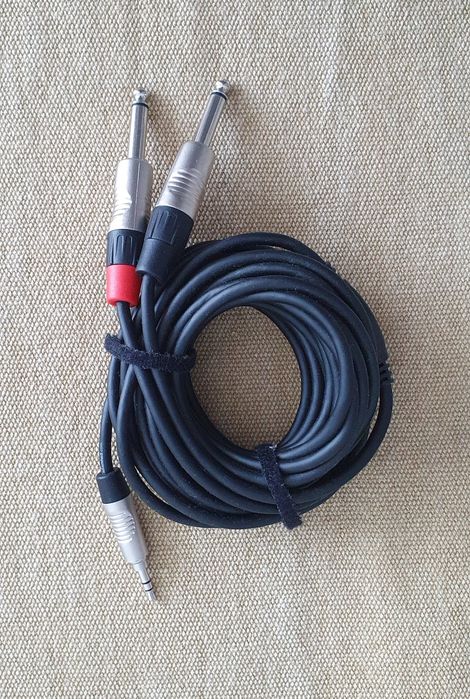 Cablu adaptor Y Adam Hall 4Star Y TRS 3.5-2TS