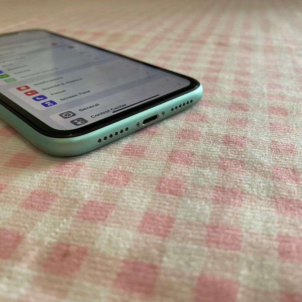 iPhone 11 KH/A 64 GB