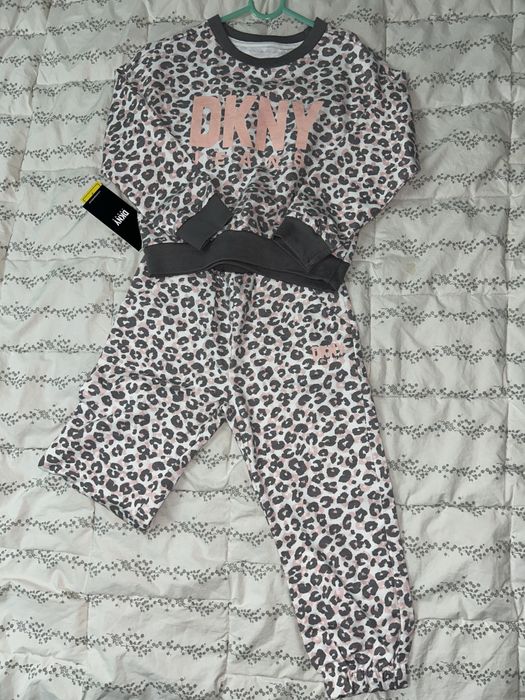Детски комплект  DKNY.