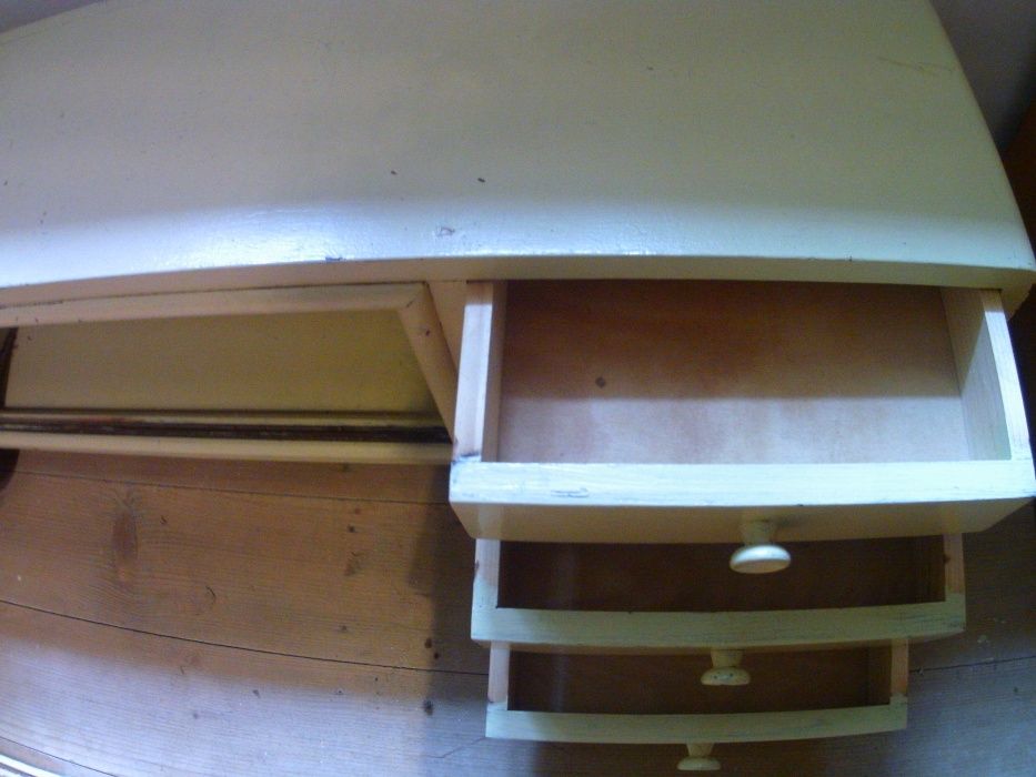 de vanzare dulap hol , suport tv sau suport flori in camera sau balcon