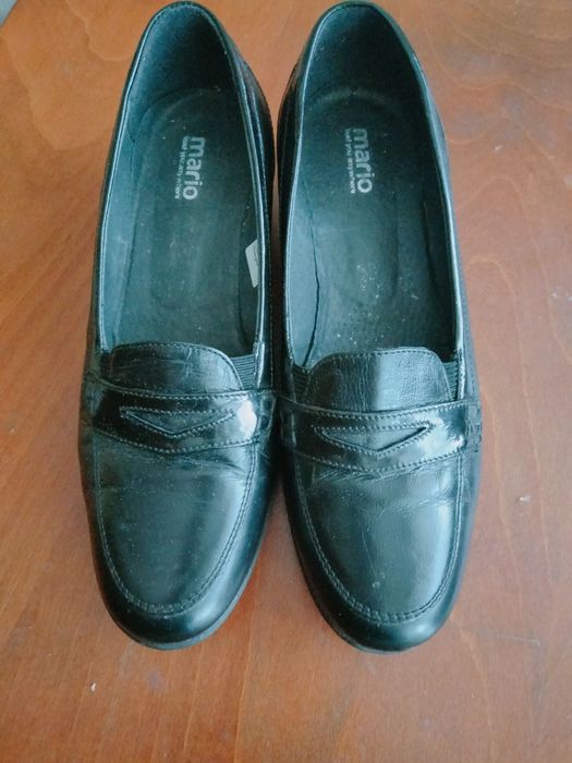 Pantofi de dama , noi,  din piele ,  cu toc mic , mărimea 38