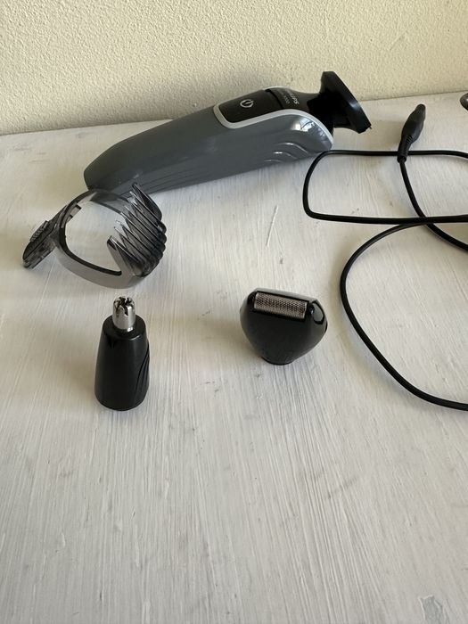 Машинка за бръснене и подстригване Philips Multigroom Series 3000