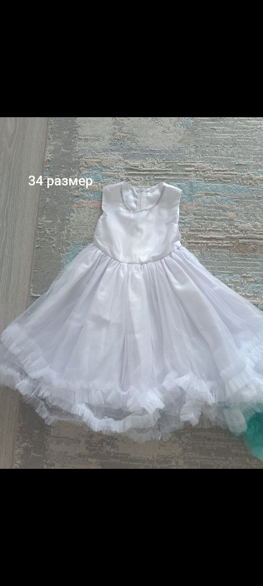 Продается платье по 3000