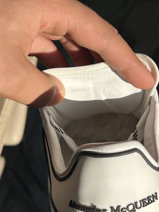 Vând Sneakers Alexander McQueen Bianche Classic Nepurtați, Mărimea 44