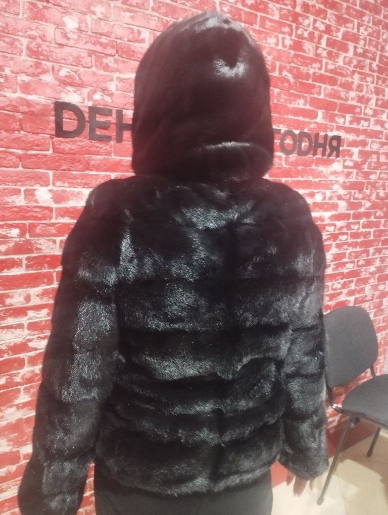 Продам шубу норковую