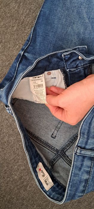Джинсы фирма Кoton  состояние в идеале,  как новые, размер 26-27