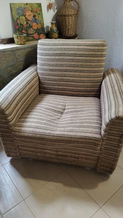 Разтегателен диван, 2 фотьойла и 2 табуретки