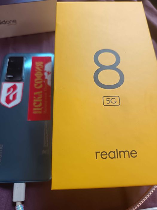 Продавам realme 8