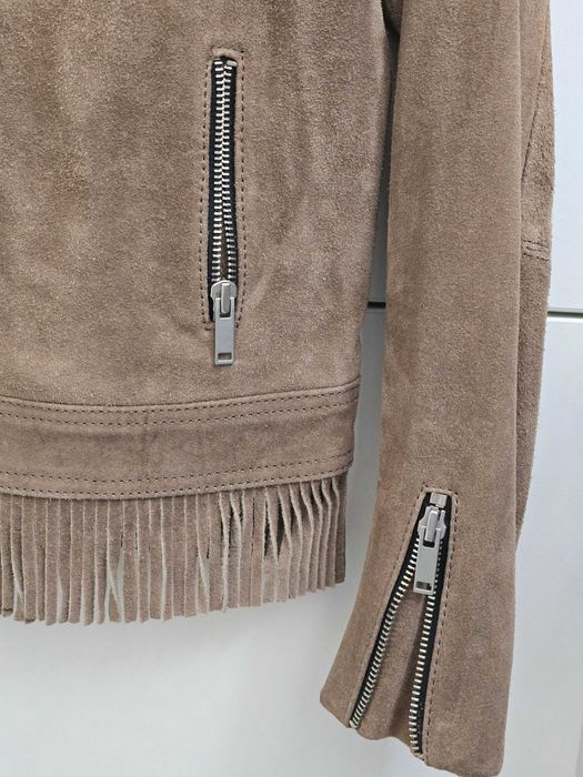 Jacheta din piele întoarsă (suede) cu franjuri de la Mango