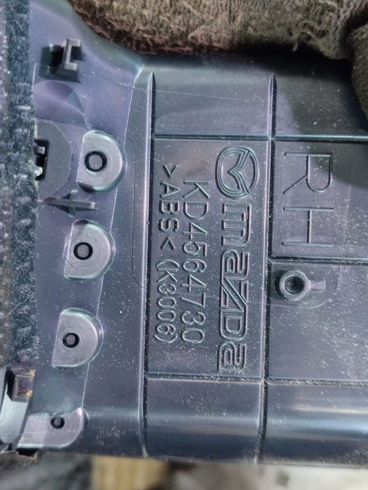 Grila ventilatie bord KD4564730 Mazda CX-5 1 (KE) [2011 - 2015] 2.2 d