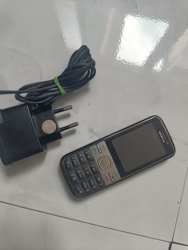 Telefon cu butoane Nokia C5