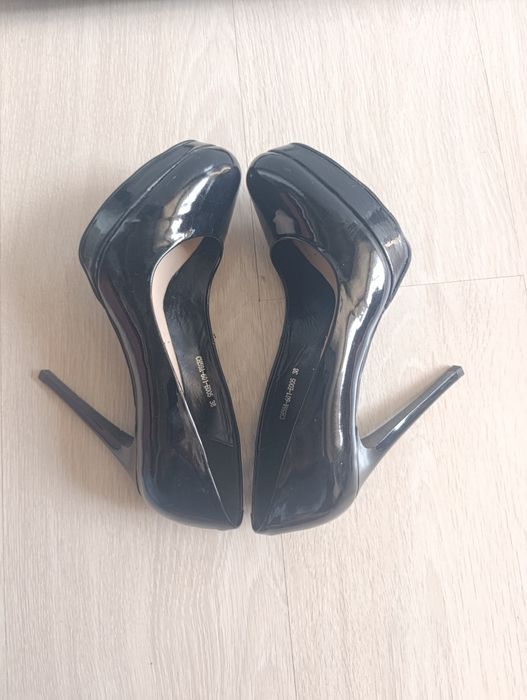 Туфли женские шпилька