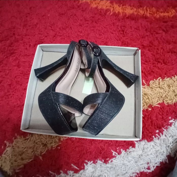 Sandale dama cu platforma și toc inalt