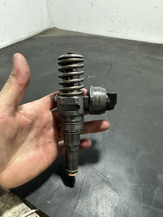 Injector injectoare Skoda octavia 2 1.9 TDI BKC BXE BJB BLS 105cp