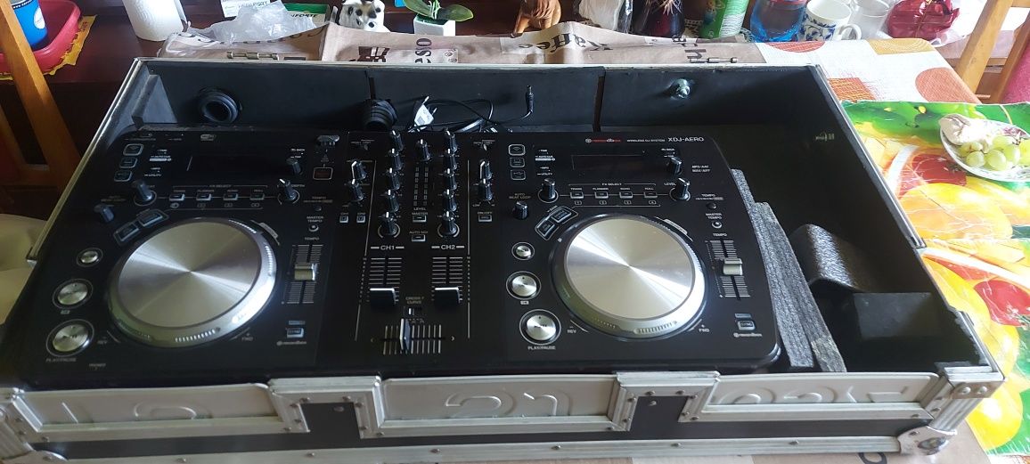 PIONEER  XDJ-Aero consola/controller  DJ (stand alone+wireless)  + cas