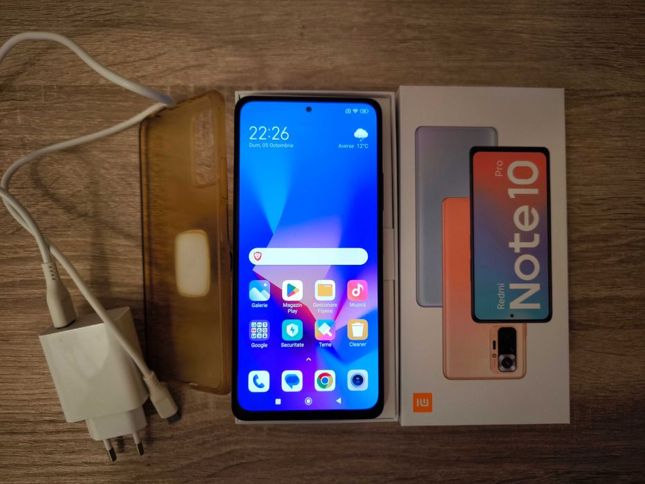 Vând Redmi Note 10 Pro - 128GB, 6GB RAM, Gradient Bronze