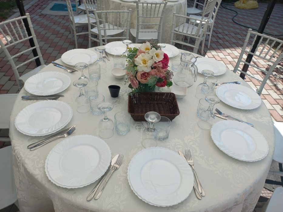 Inchiriez mese evenimente