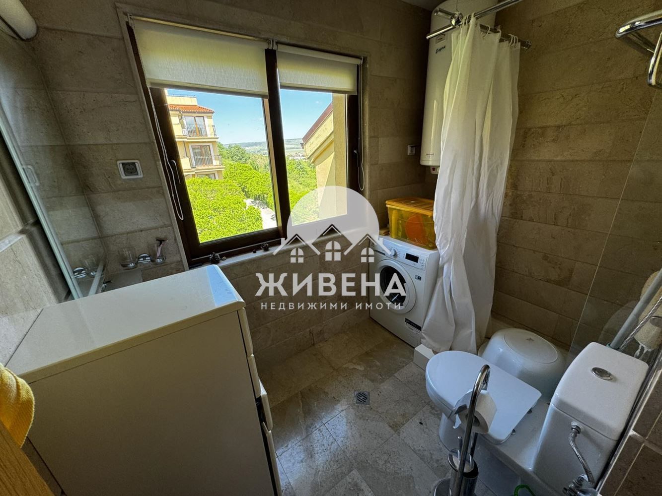 Продавам обзаведен 2-стаен апартамент, с.Кранево
