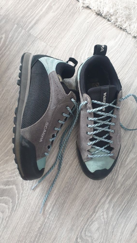 Pantofi/adidas/ Scarpa mar 39