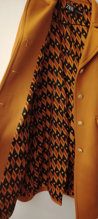 Палто от марката ZARA