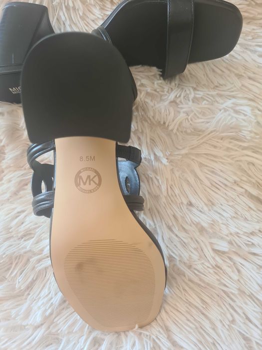 Маркови обувки, нови, или ползвани само един път