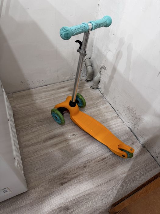 Самокат детский в хорошем состоянии/ самокат для детей/ детский