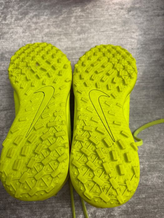 Бутонки найк 36 номер