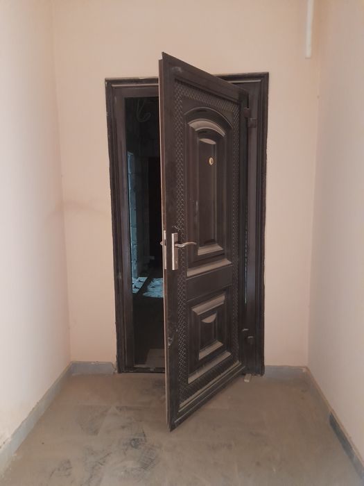 Новостройка. Пишган карвучдан Квартира сотилади   3 хонали. 1/3/4..