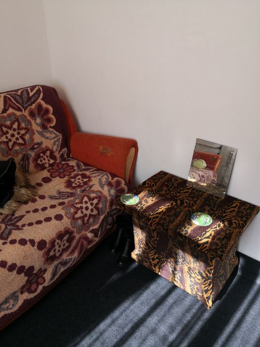 Apartament 2 camere închiriez o camera