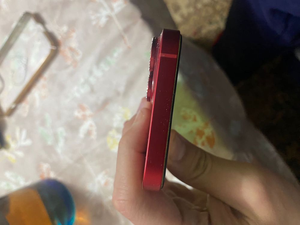 Телефон Apple 13 Red