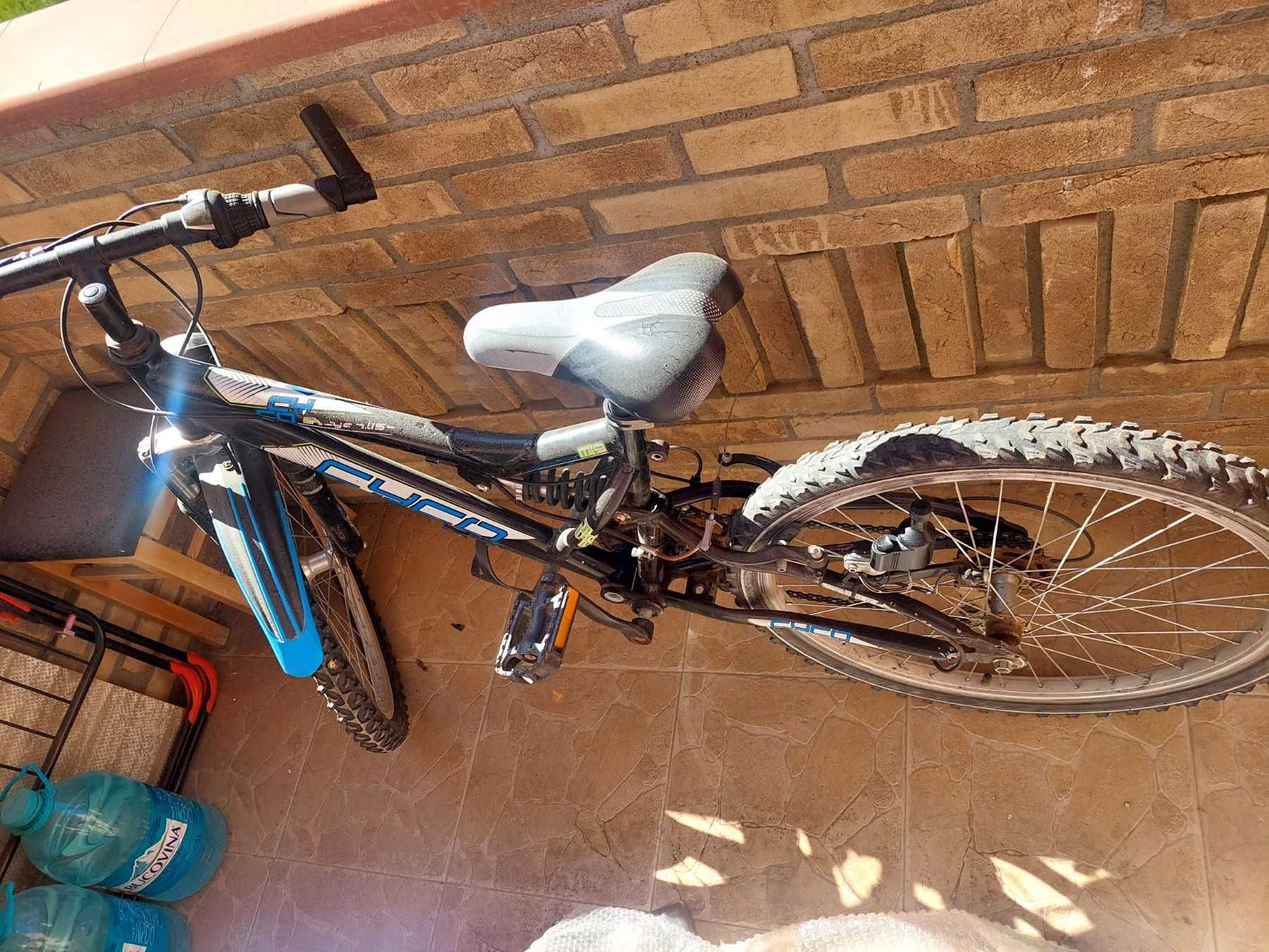 Vând bicicletă în stare bună, foarte puțin folosită. Fără defecțiun