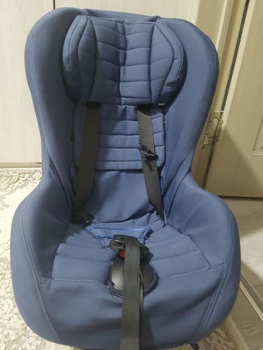 Машинада болалар учун утирадирадиган кресло сотилади