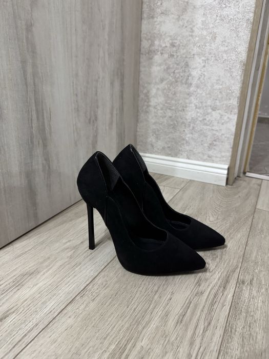 Туфли черные замшевые 37-38