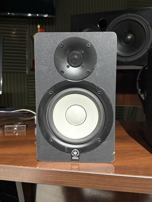 Yamaxa Kalonka , Studio Manitor