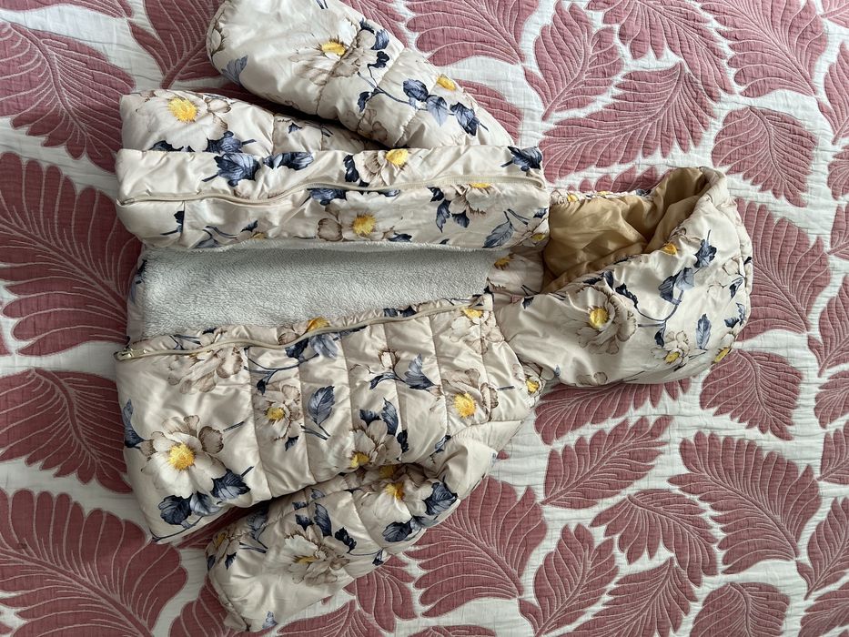 Продается зимняя куртка на девочку 5 лет, сапоги утепленные «Совенок»