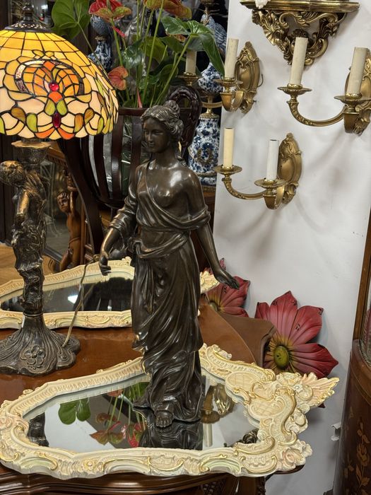 Statueta din bronz masiv