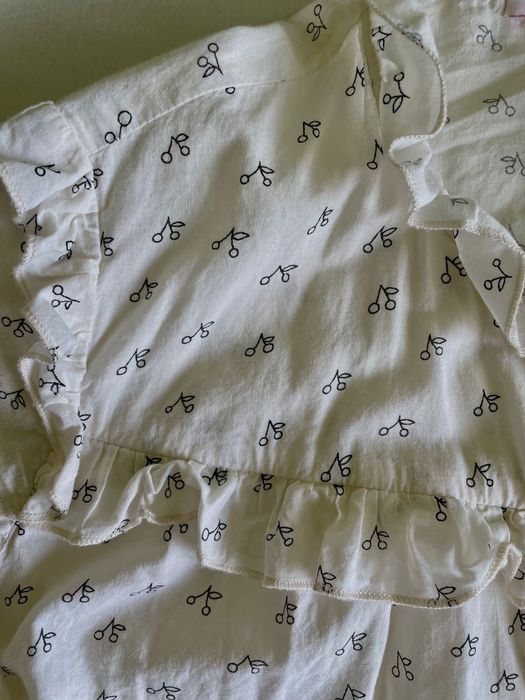 Bluza cu imprimeu cirese