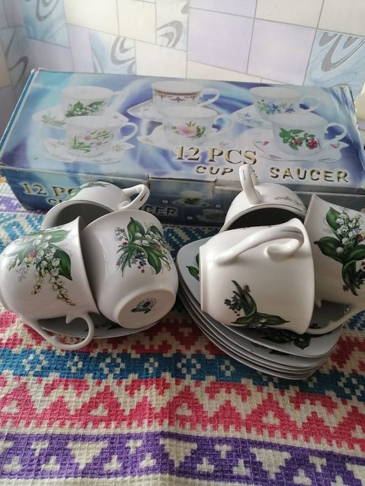 Продам чайные наборы, ложки,бокалы, конфетницы новые
