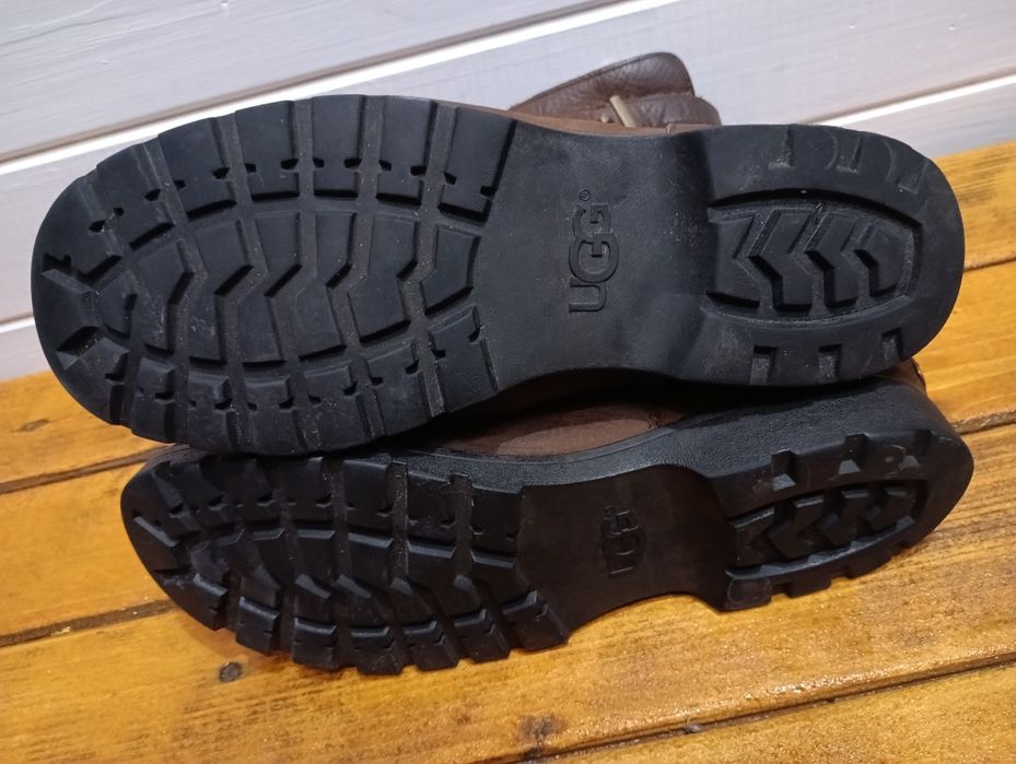UGG кожени ботуши N40- 39 лв